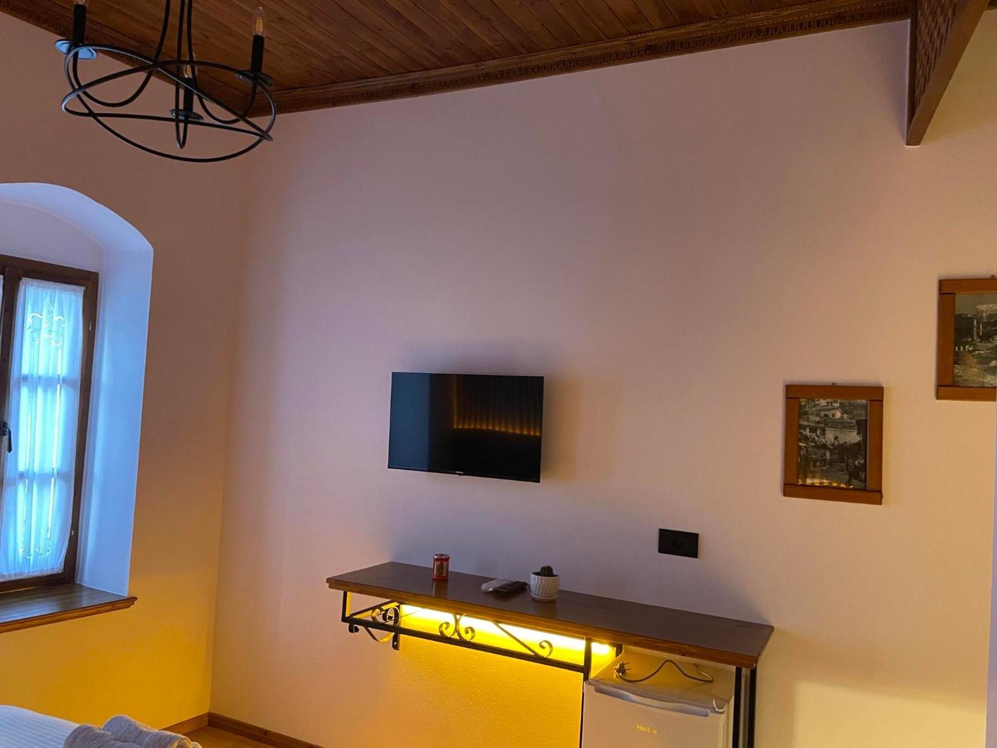 Grey Stone Hotel Gjirokaster Luaran gambar