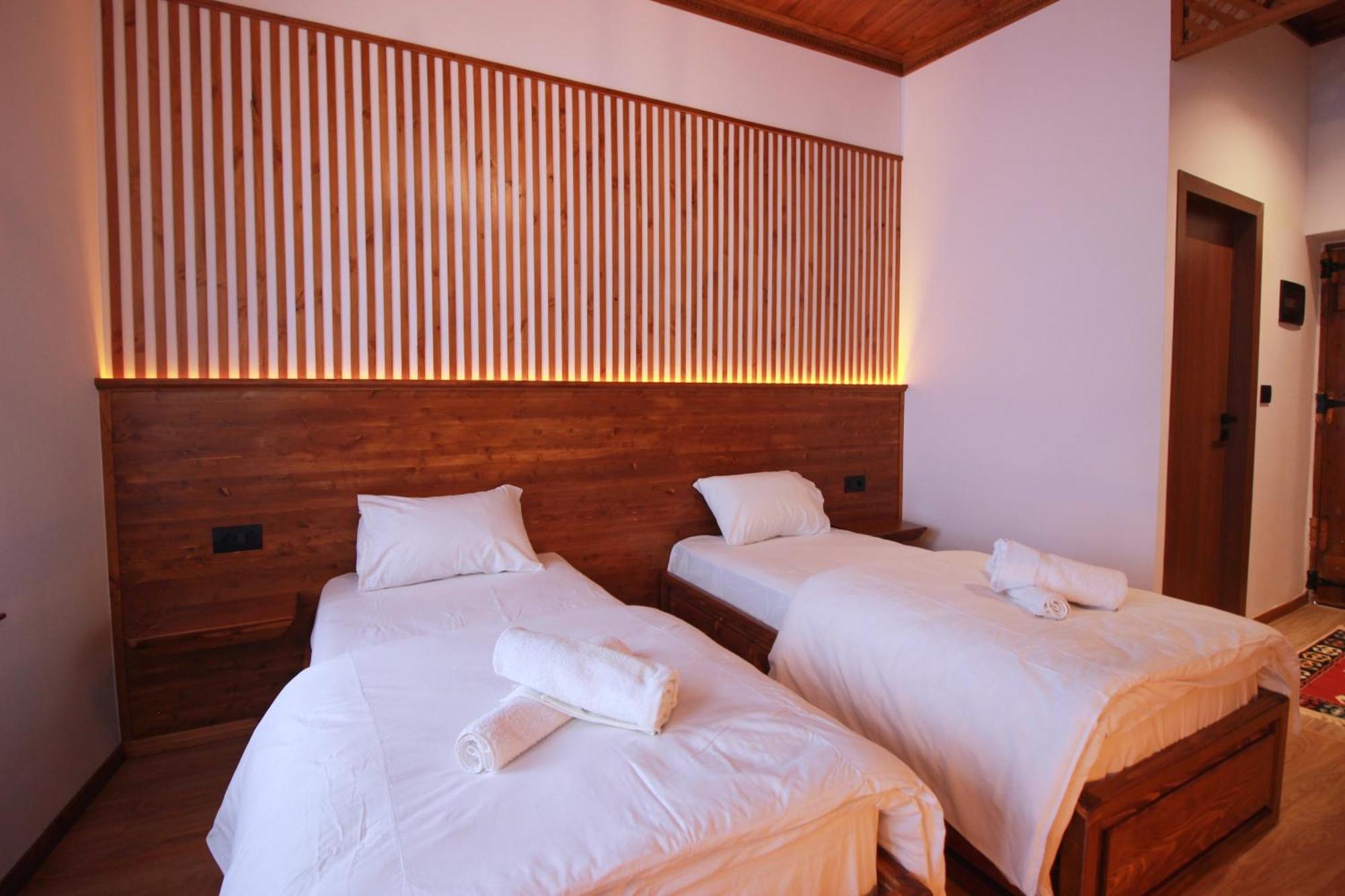 Grey Stone Hotel Gjirokaster Luaran gambar