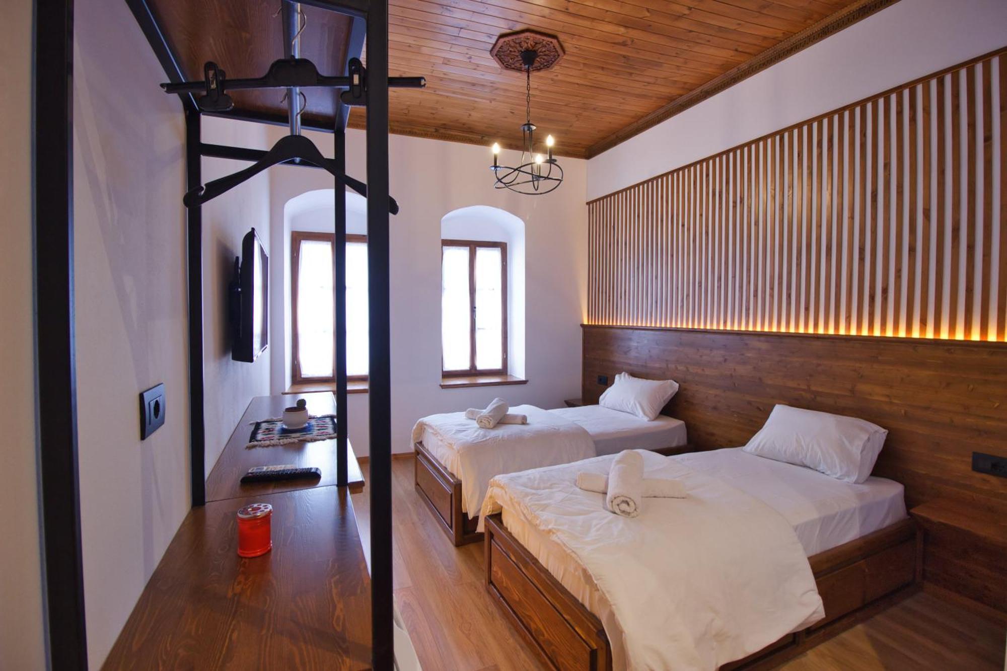 Grey Stone Hotel Gjirokaster Luaran gambar
