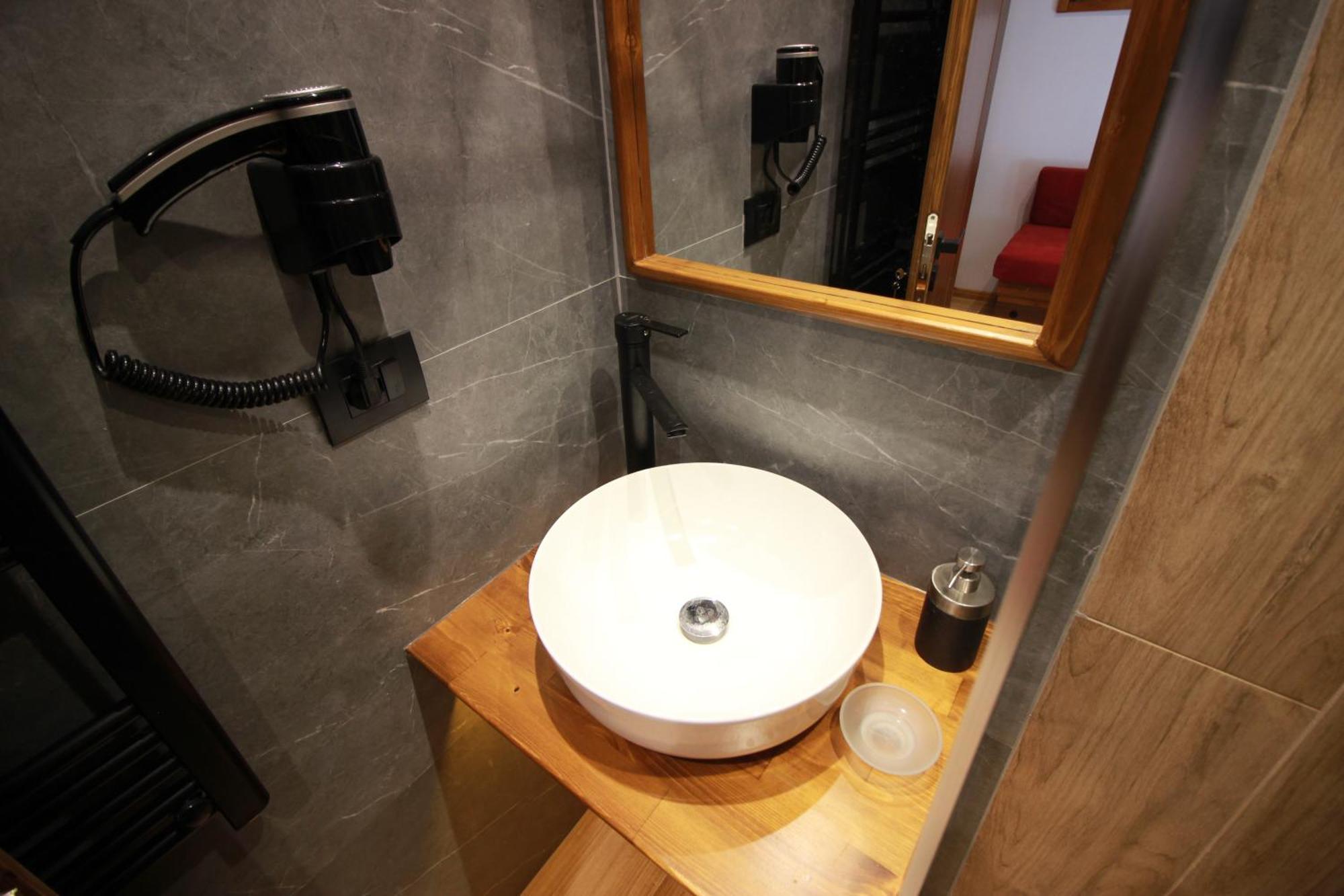 Grey Stone Hotel Gjirokaster Luaran gambar