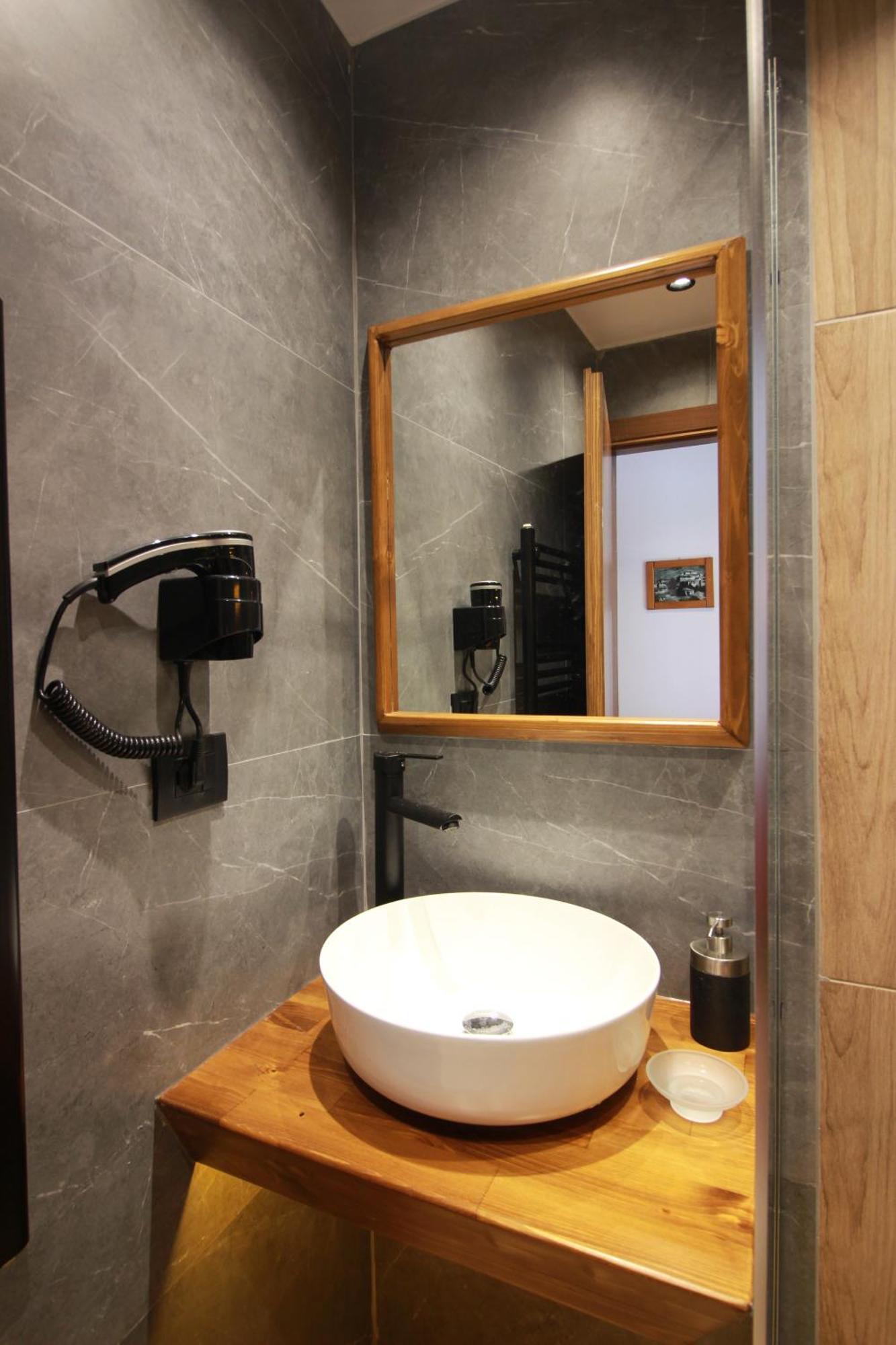 Grey Stone Hotel Gjirokaster Luaran gambar