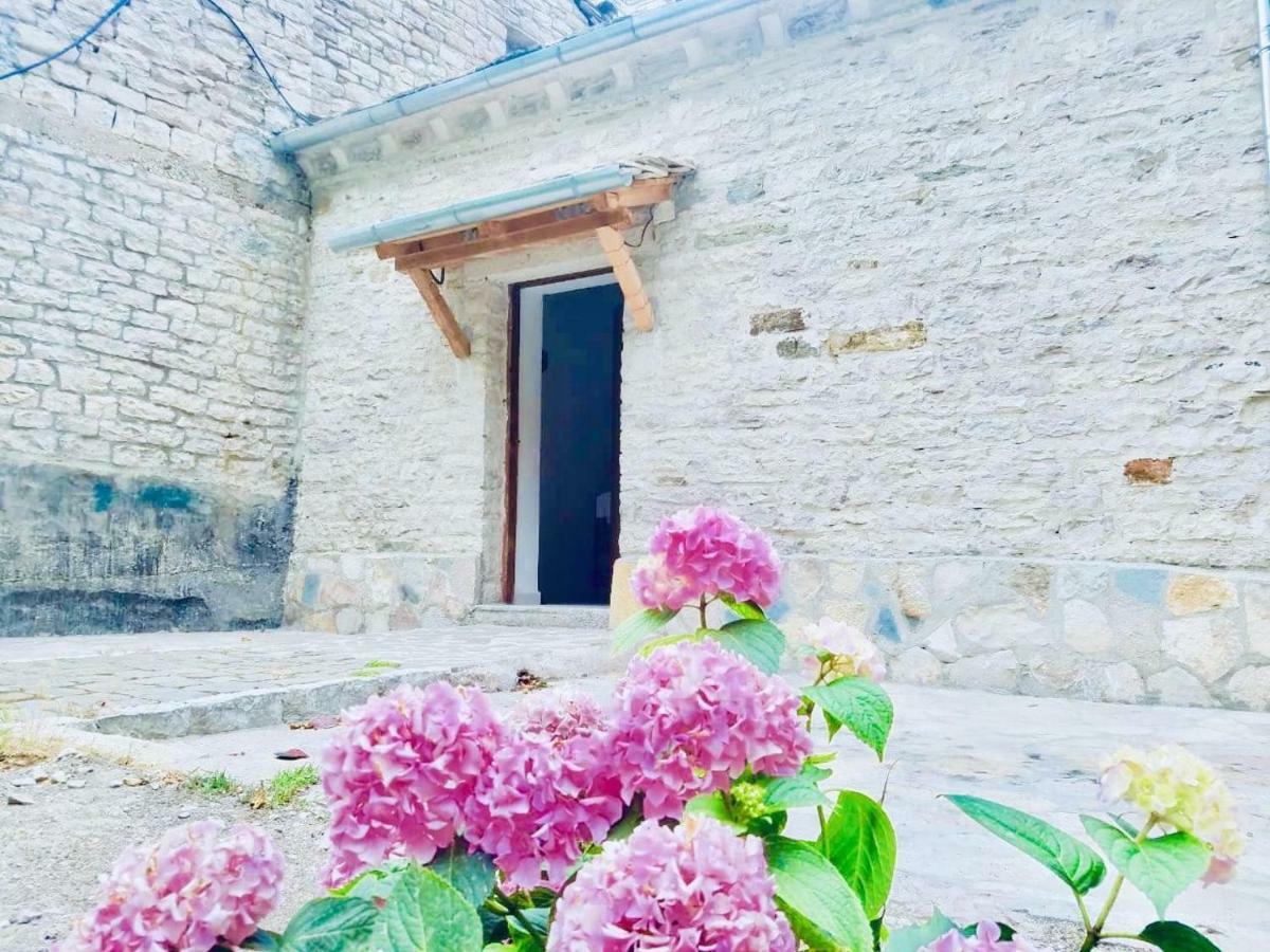 Grey Stone Hotel Gjirokaster Luaran gambar